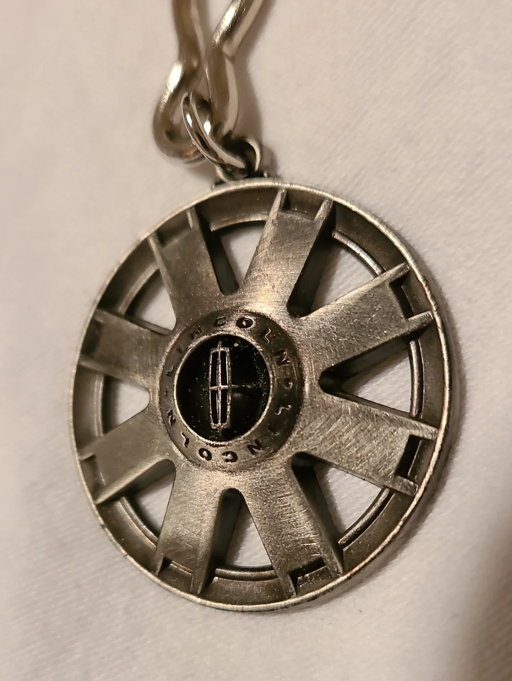Lincoln Car Wheel Keychain